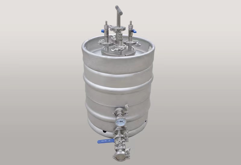 家酿型啤酒设备50L欧标桶改造发酵罐